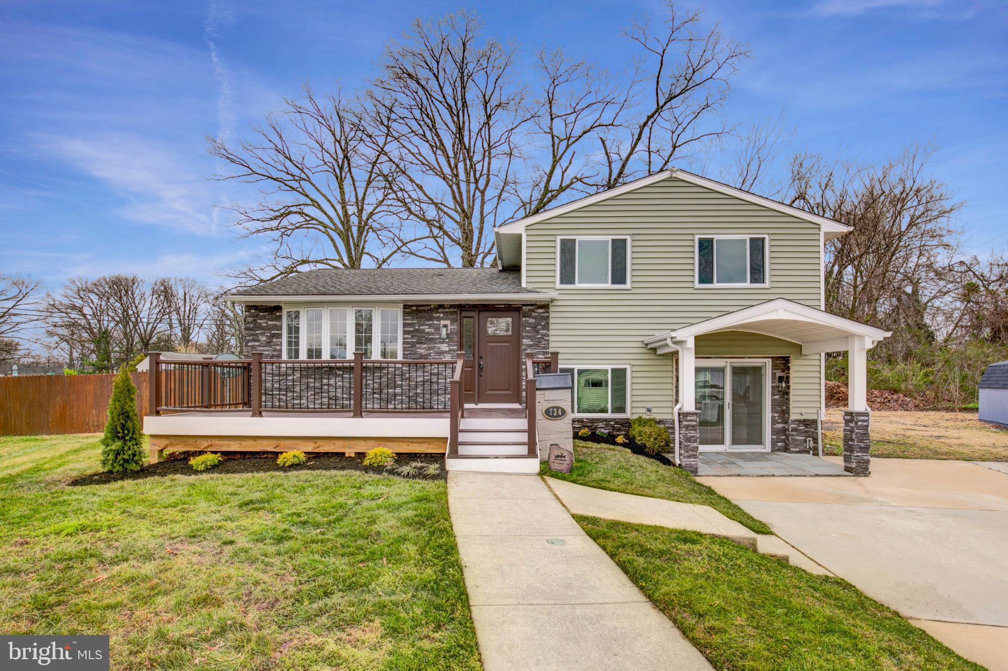 MUNROE GARDENS - Residential