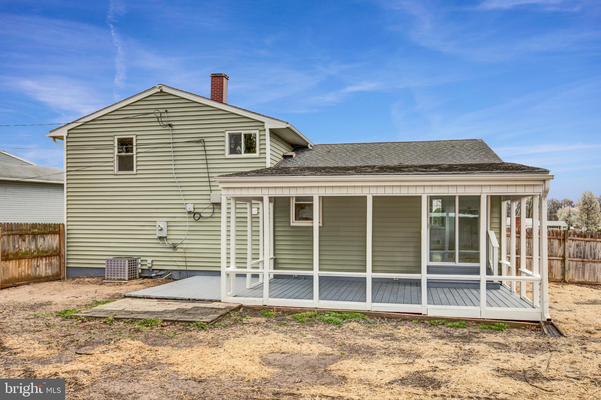 MUNROE GARDENS - Residential