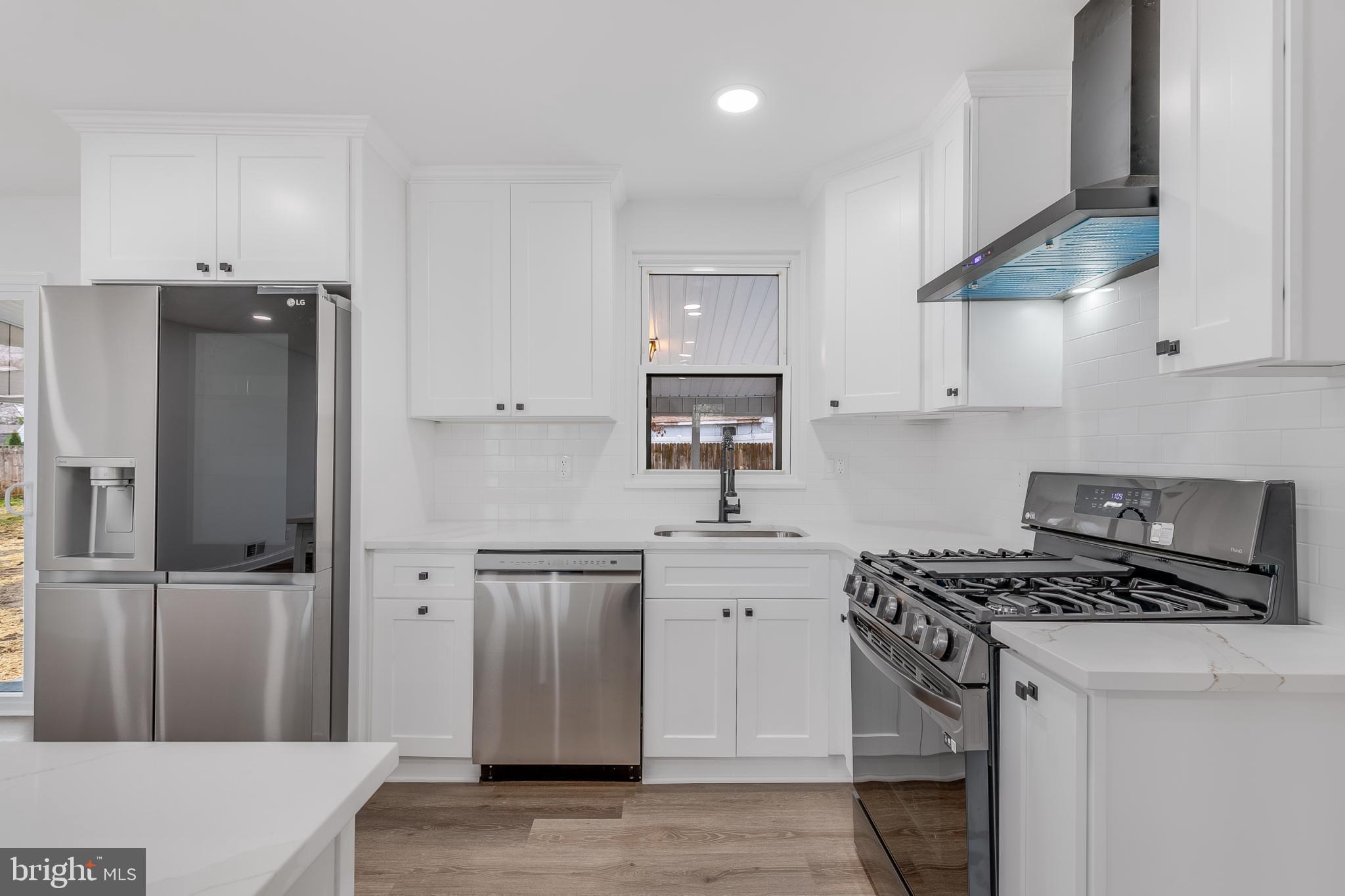 MUNROE GARDENS - Residential