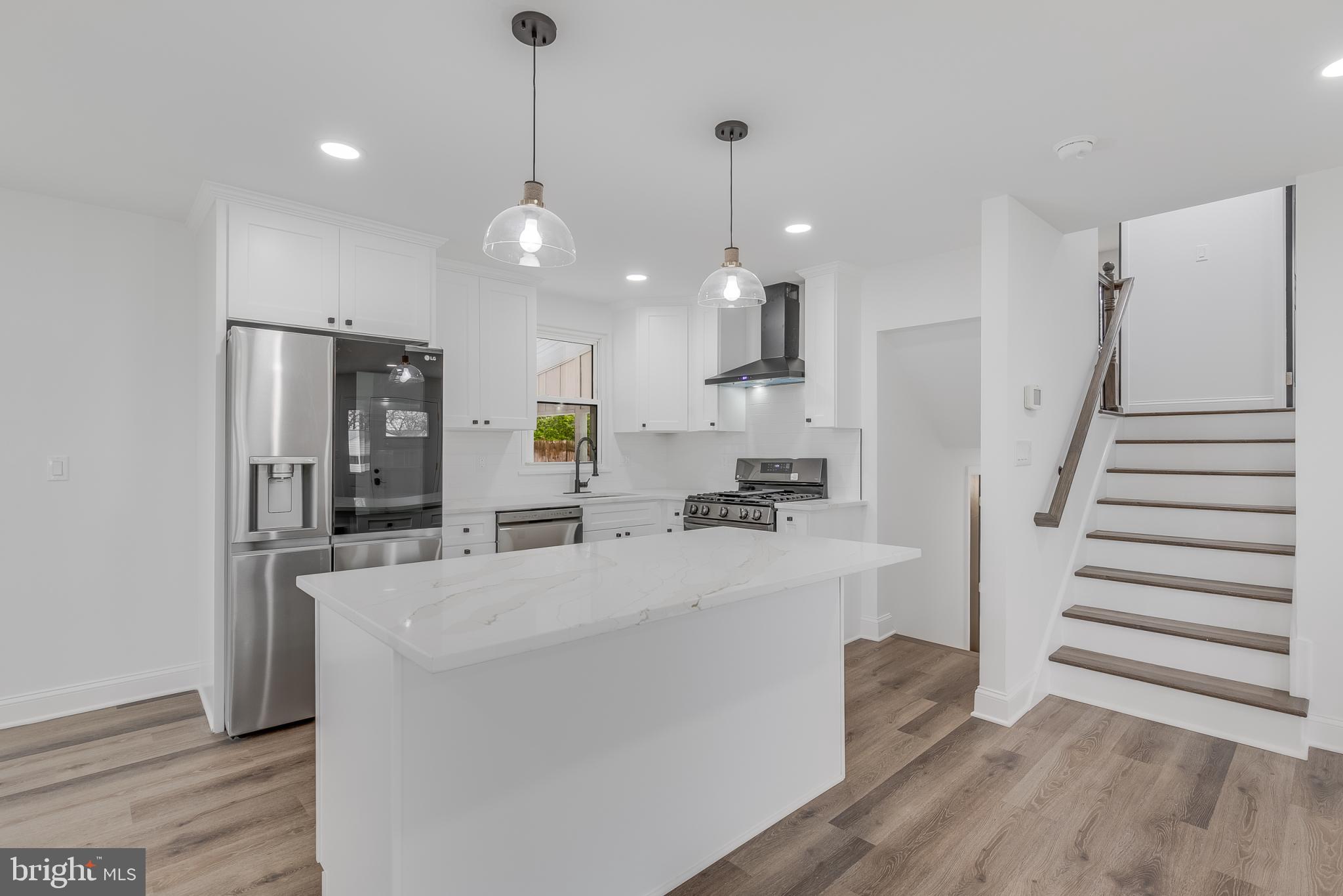 MUNROE GARDENS - Residential