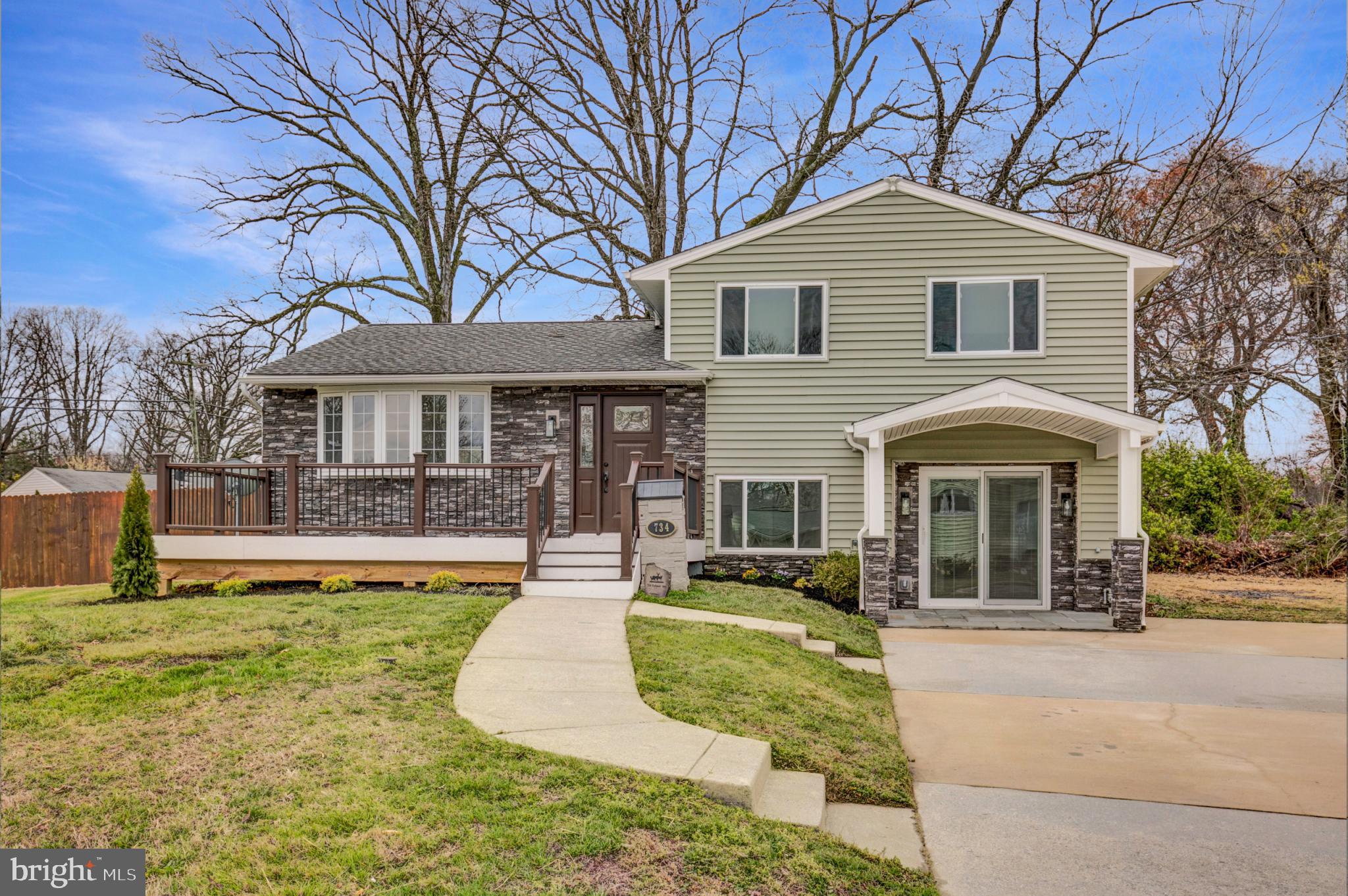 MUNROE GARDENS - Residential