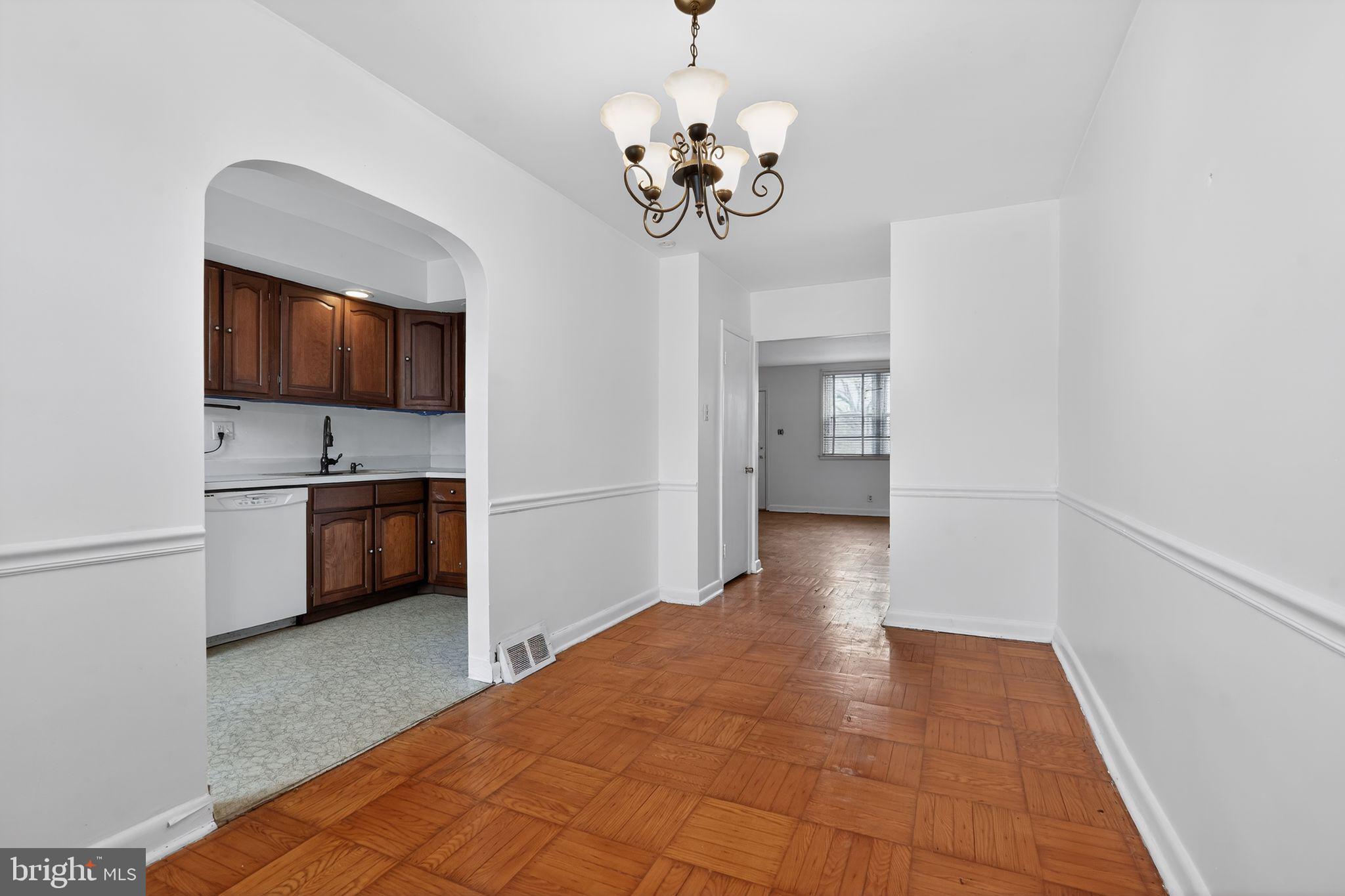 MAYFAIR (WEST) - Residential