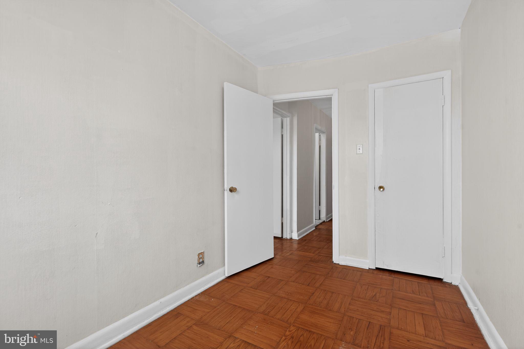 MAYFAIR (WEST) - Residential