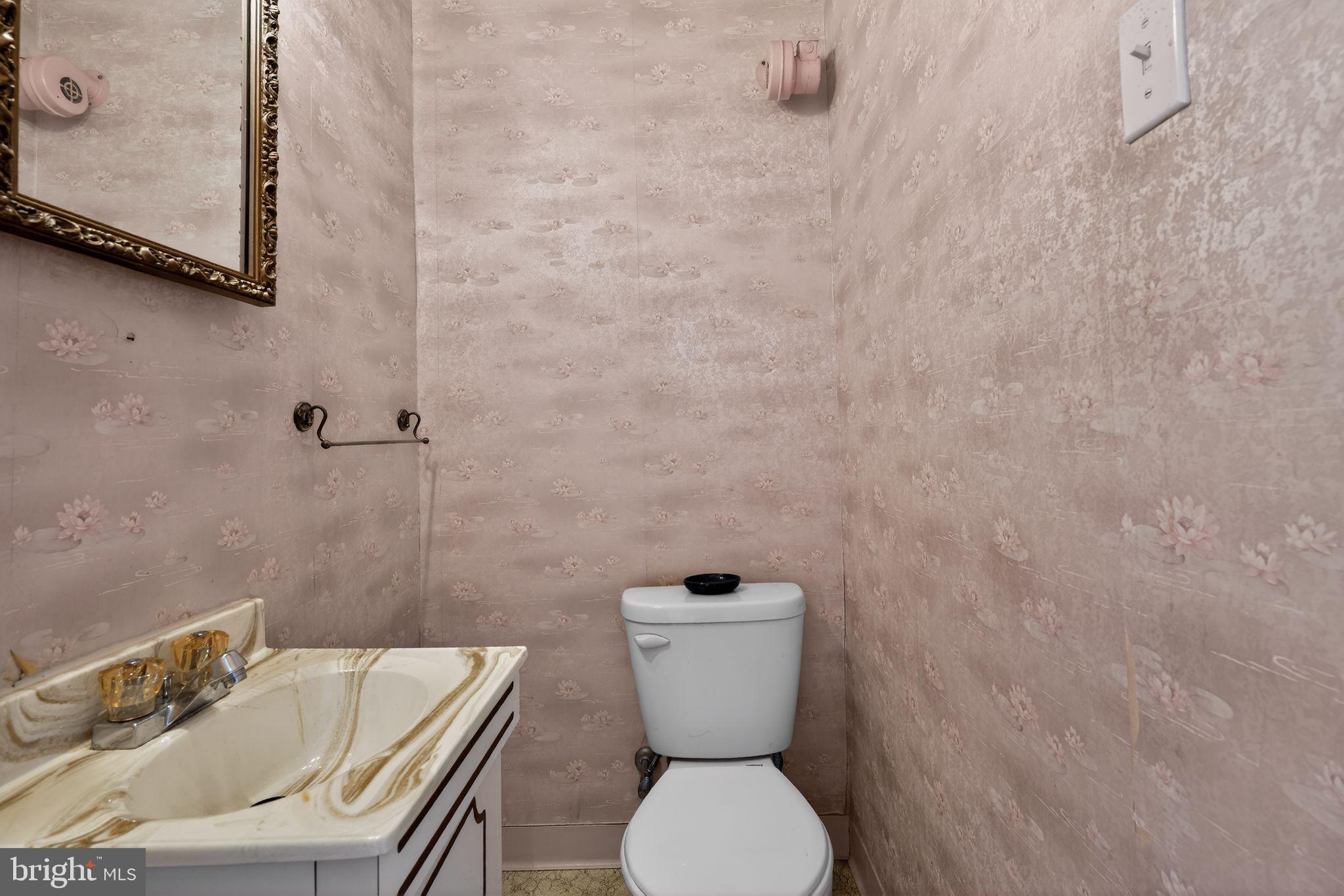 MAYFAIR (WEST) - Residential