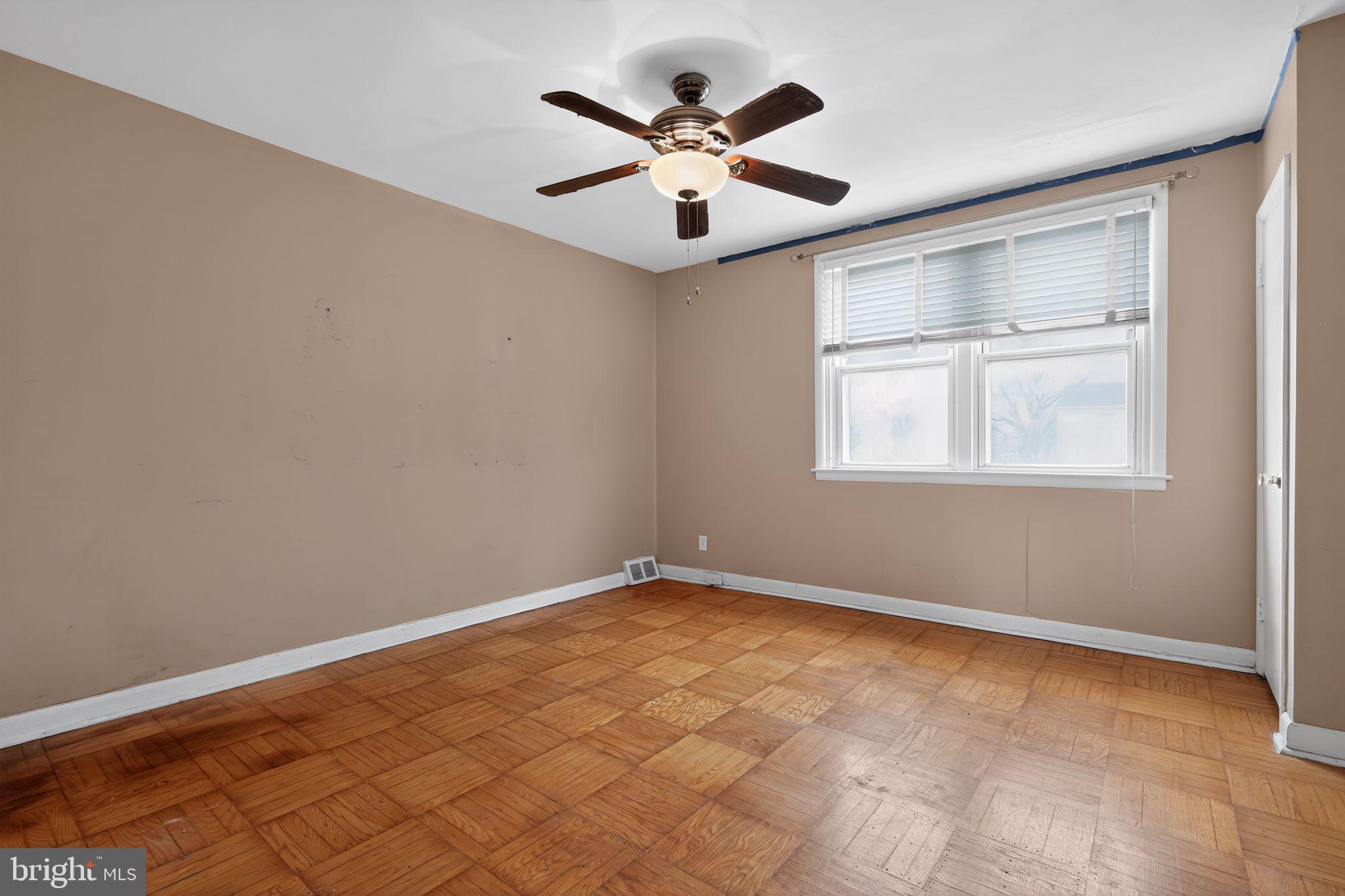 MAYFAIR (WEST) - Residential