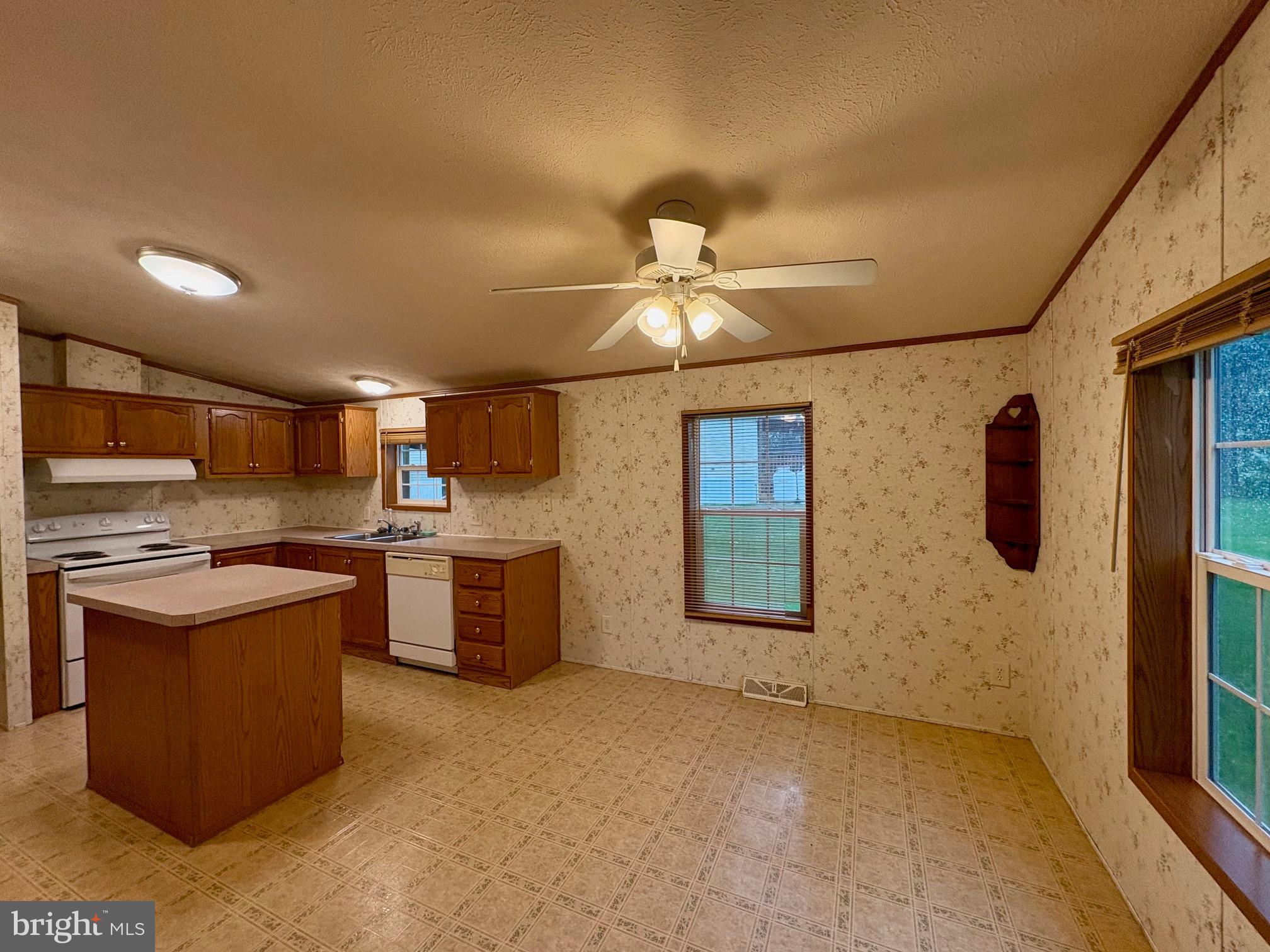 220 SHIPPENSBURG MOBILE ESTATE