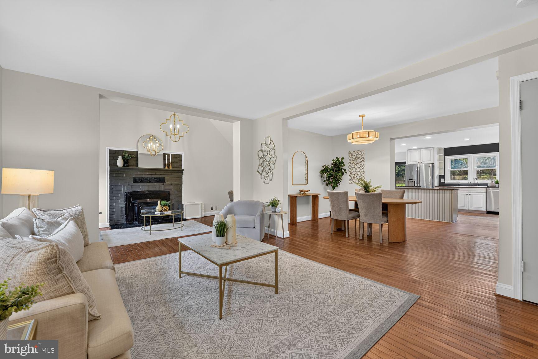 1007 EVONSHIRE LANE
