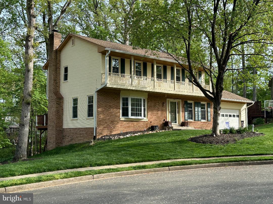 11973 WILLIAM AND MARY CIRCLE