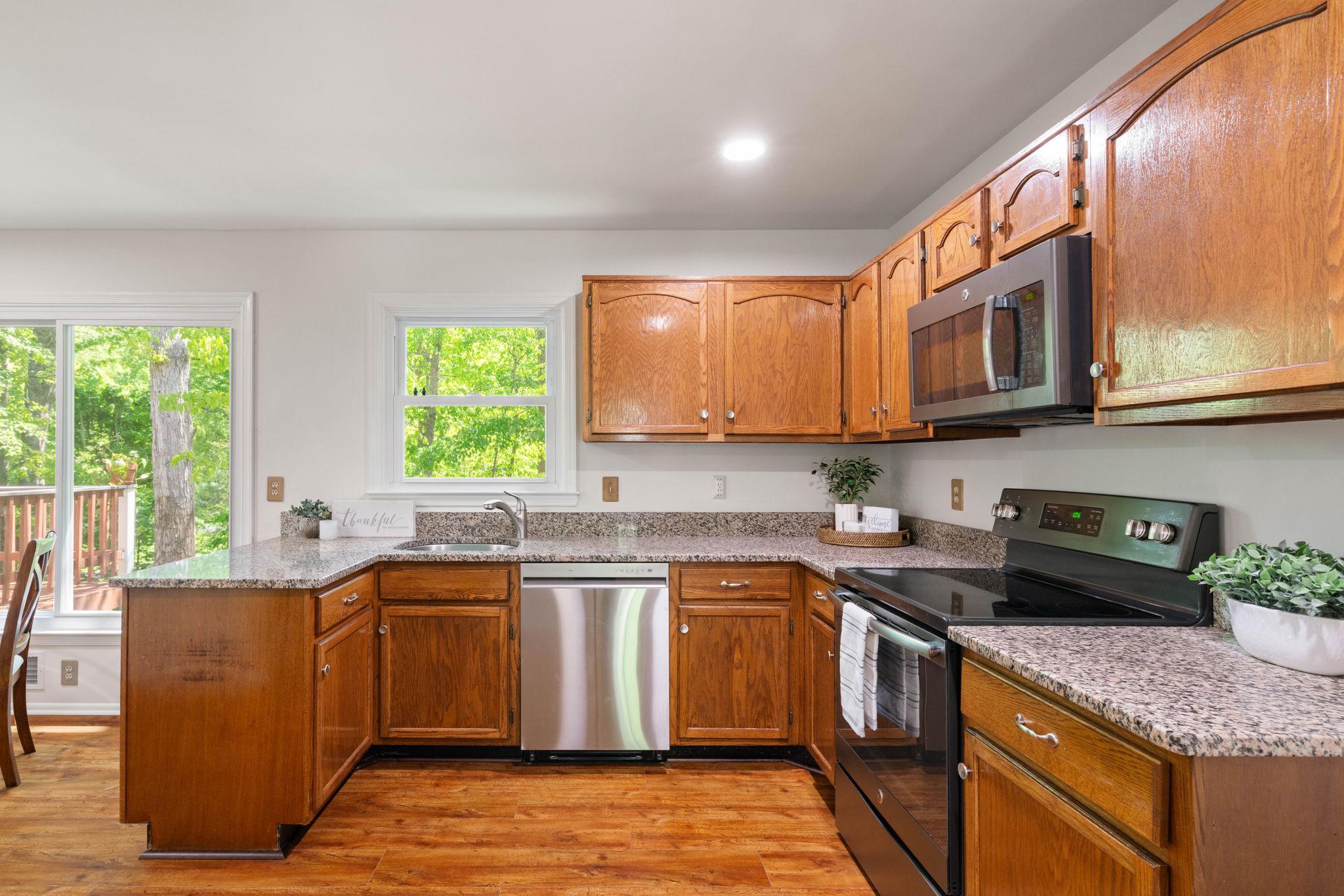 LAKE RIDGE - Residential