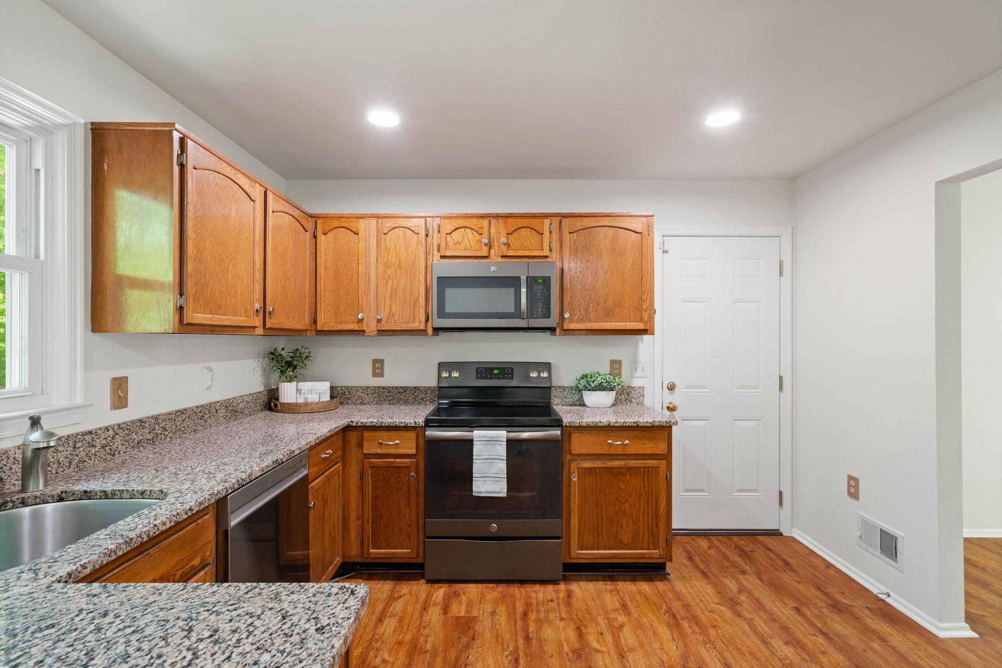 LAKE RIDGE - Residential