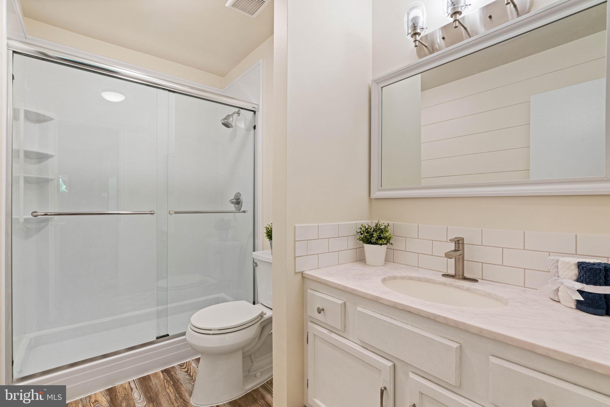 LAKE RIDGE - Residential