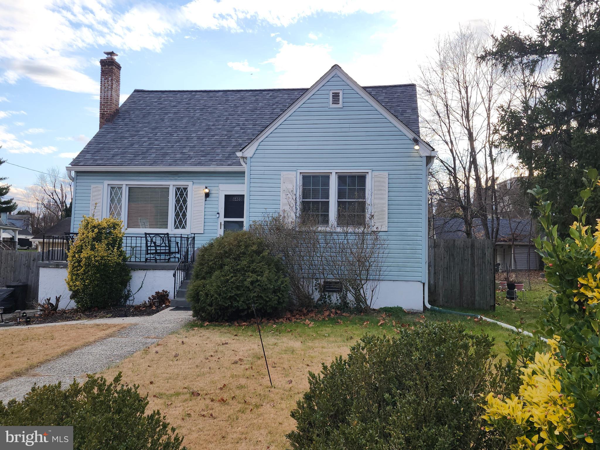 Beautiful home on quiet serene block. Gorgeous kitchen with new granite counters, with S/S appliances. Large living room with brand new stylish flooring. Finished basement room features an electric fireplace. Rear Deck with large back yard. Driveway parking. Recently
replaced roof and HVAC systems.
