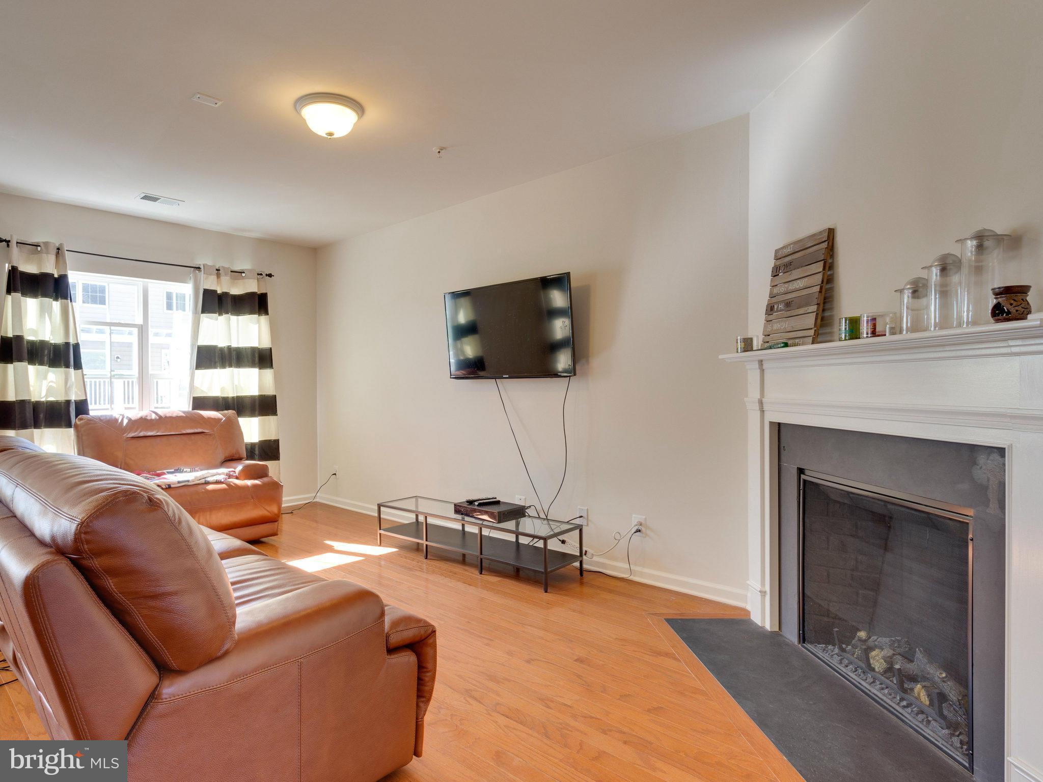 POTOMAC CLUB - Residential Lease