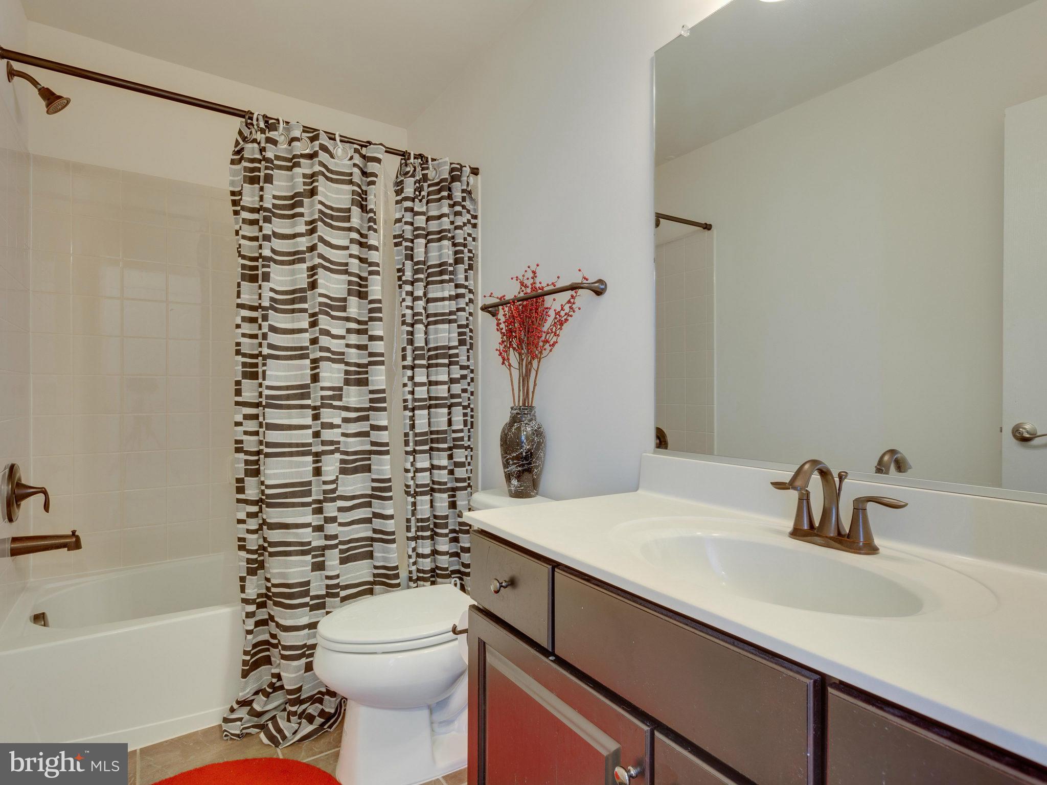 POTOMAC CLUB - Residential Lease