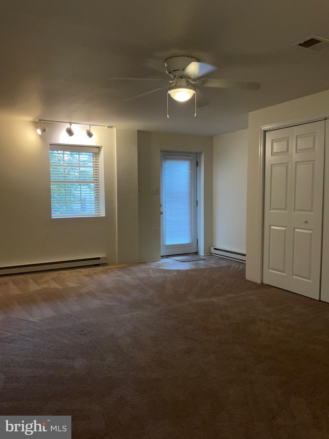 HAMMONDS MILL - Residential Lease