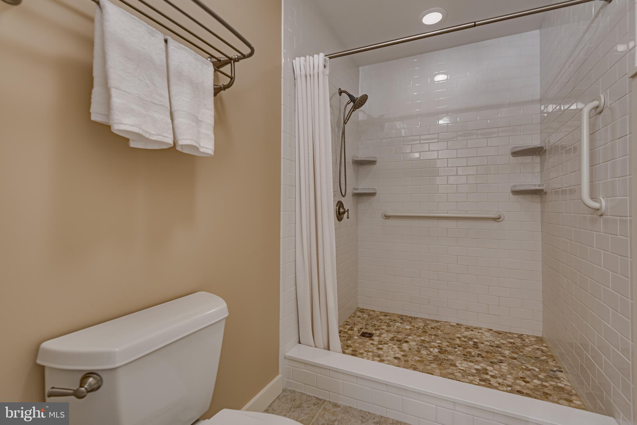 VILLAGE OF NEARBROOK - Residential