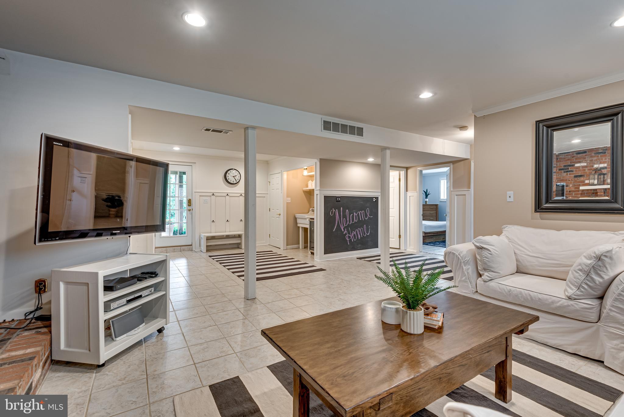 VILLAGE OF NEARBROOK - Residential