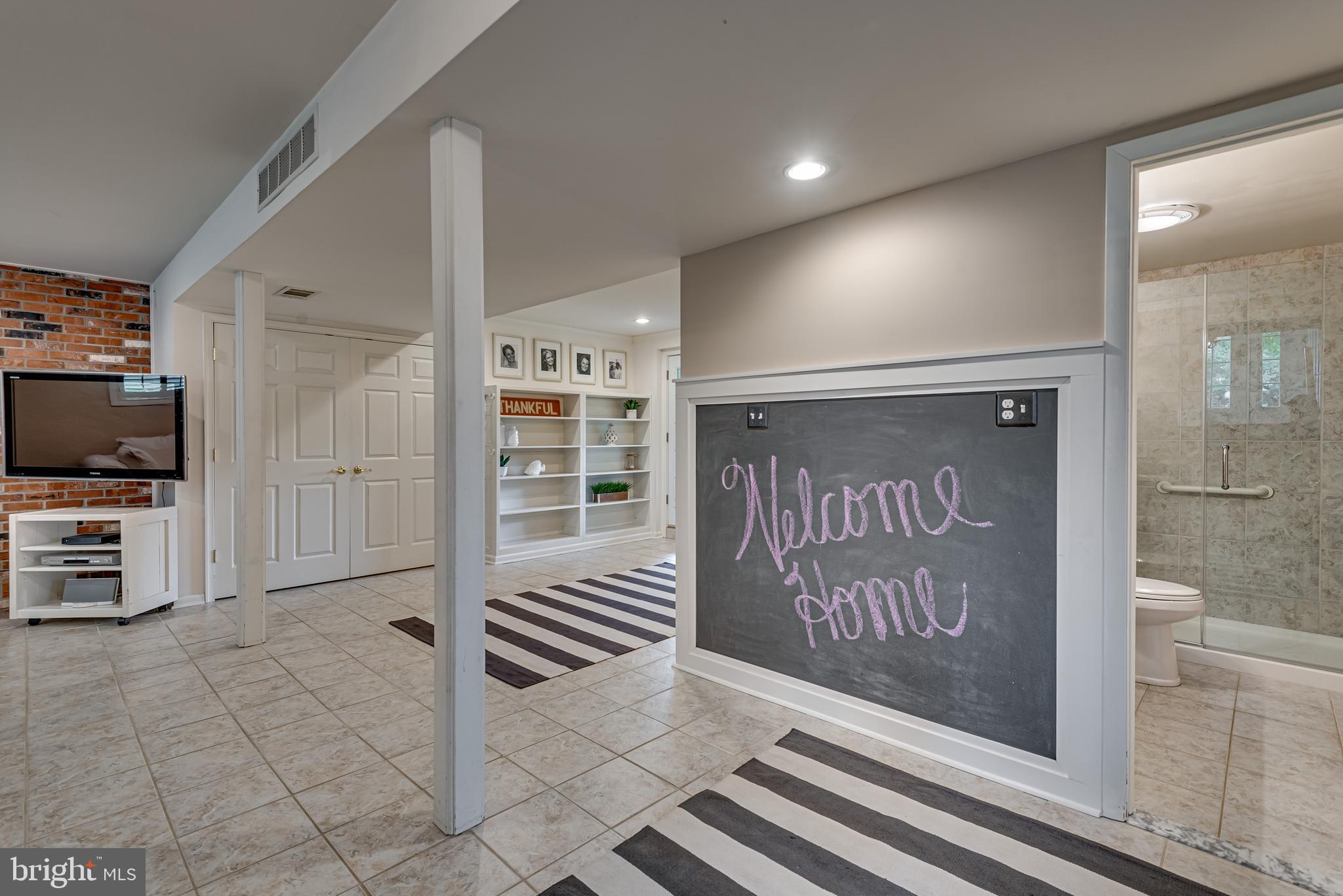 VILLAGE OF NEARBROOK - Residential