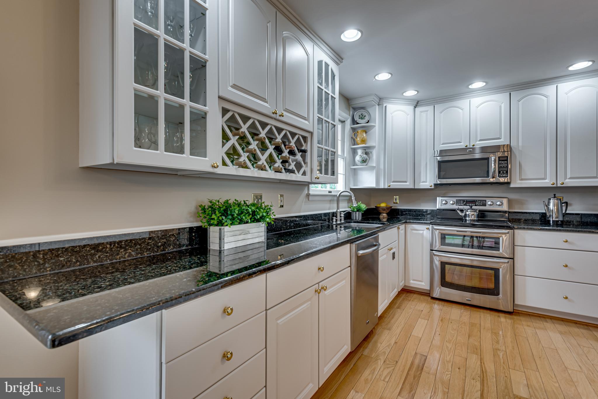 VILLAGE OF NEARBROOK - Residential