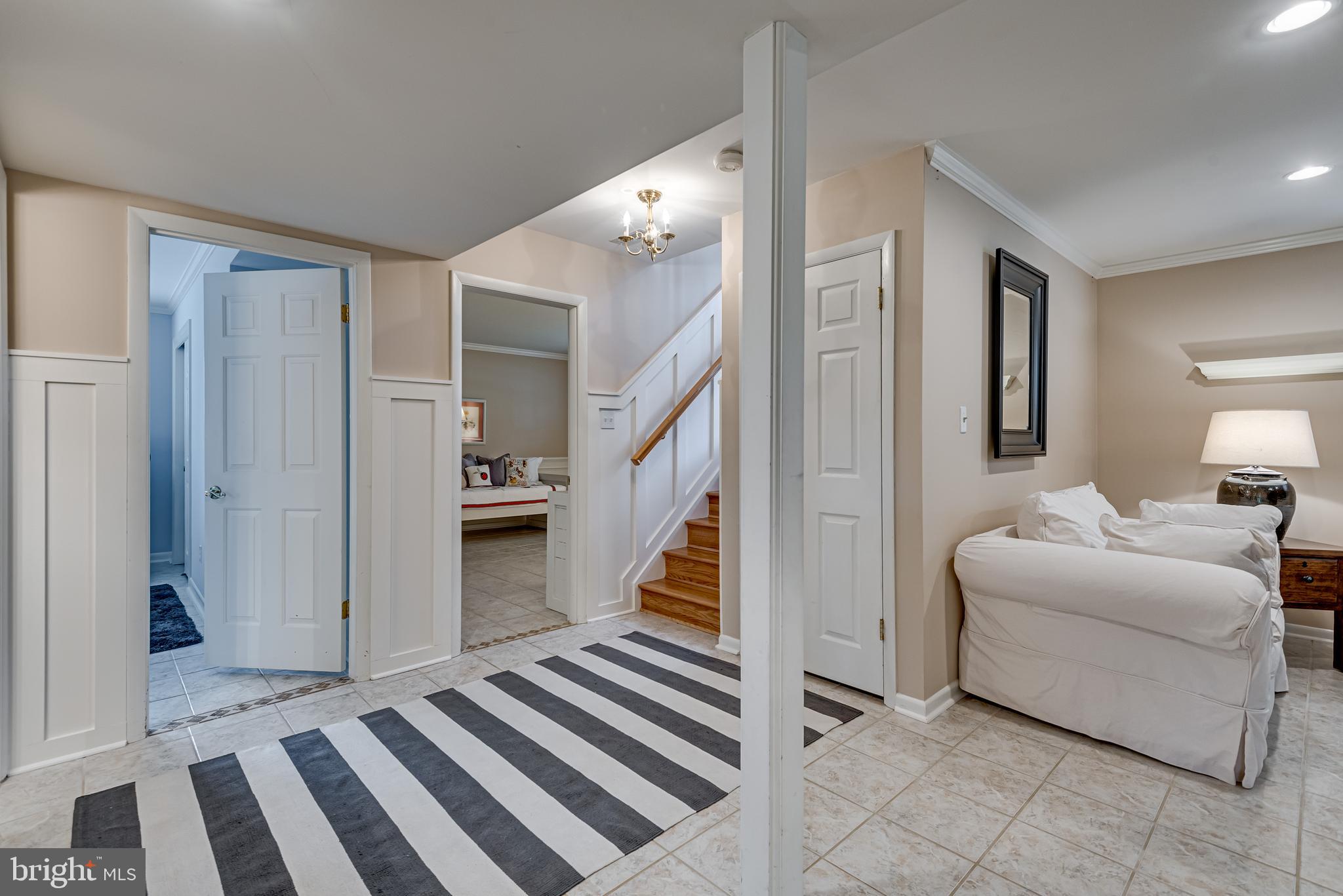 VILLAGE OF NEARBROOK - Residential