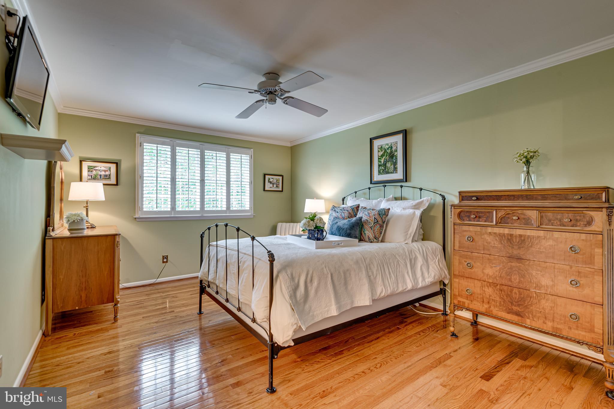 VILLAGE OF NEARBROOK - Residential