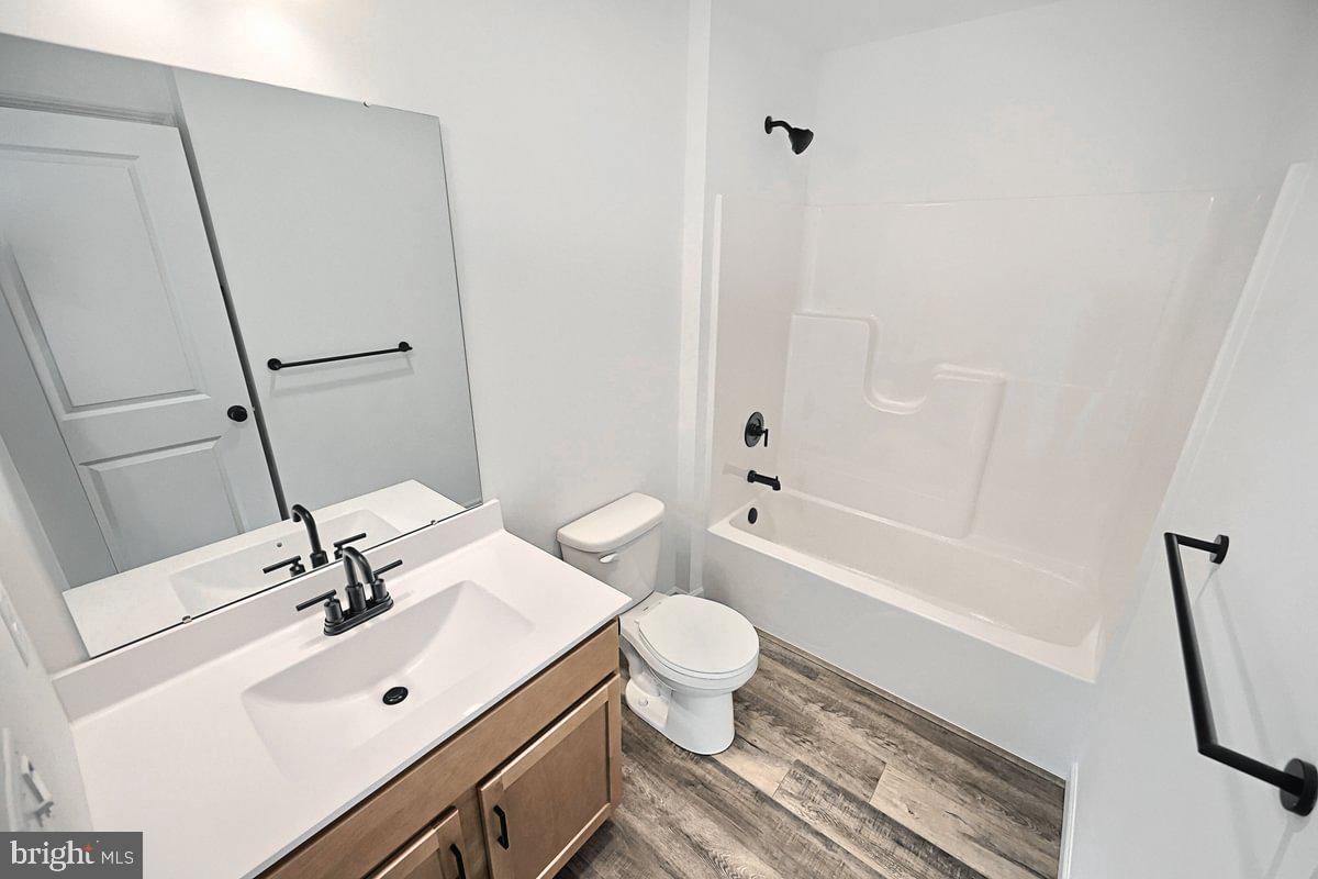 LOGAN GREENE - Residential