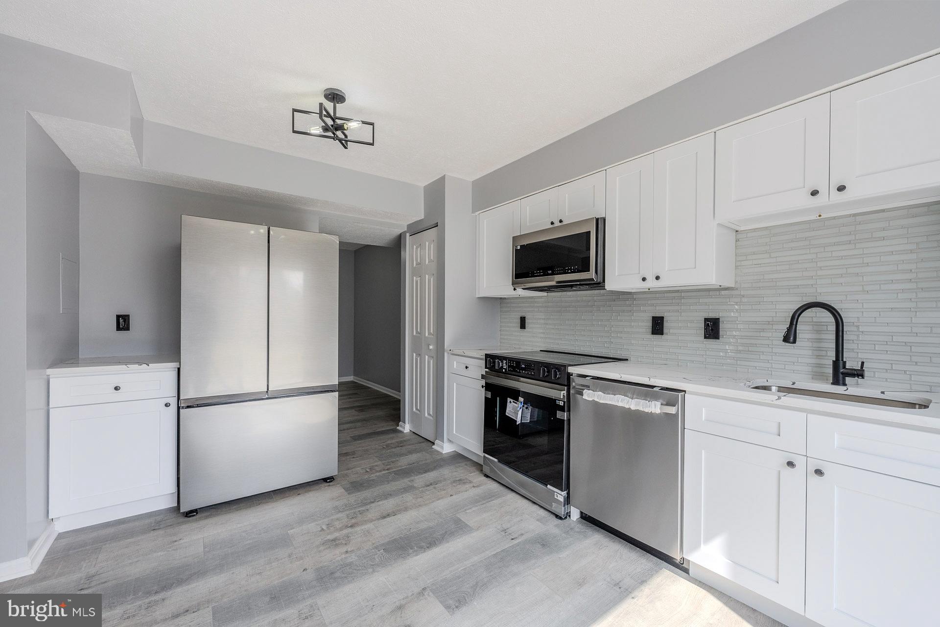 SINGLETONS GROVE - Residential