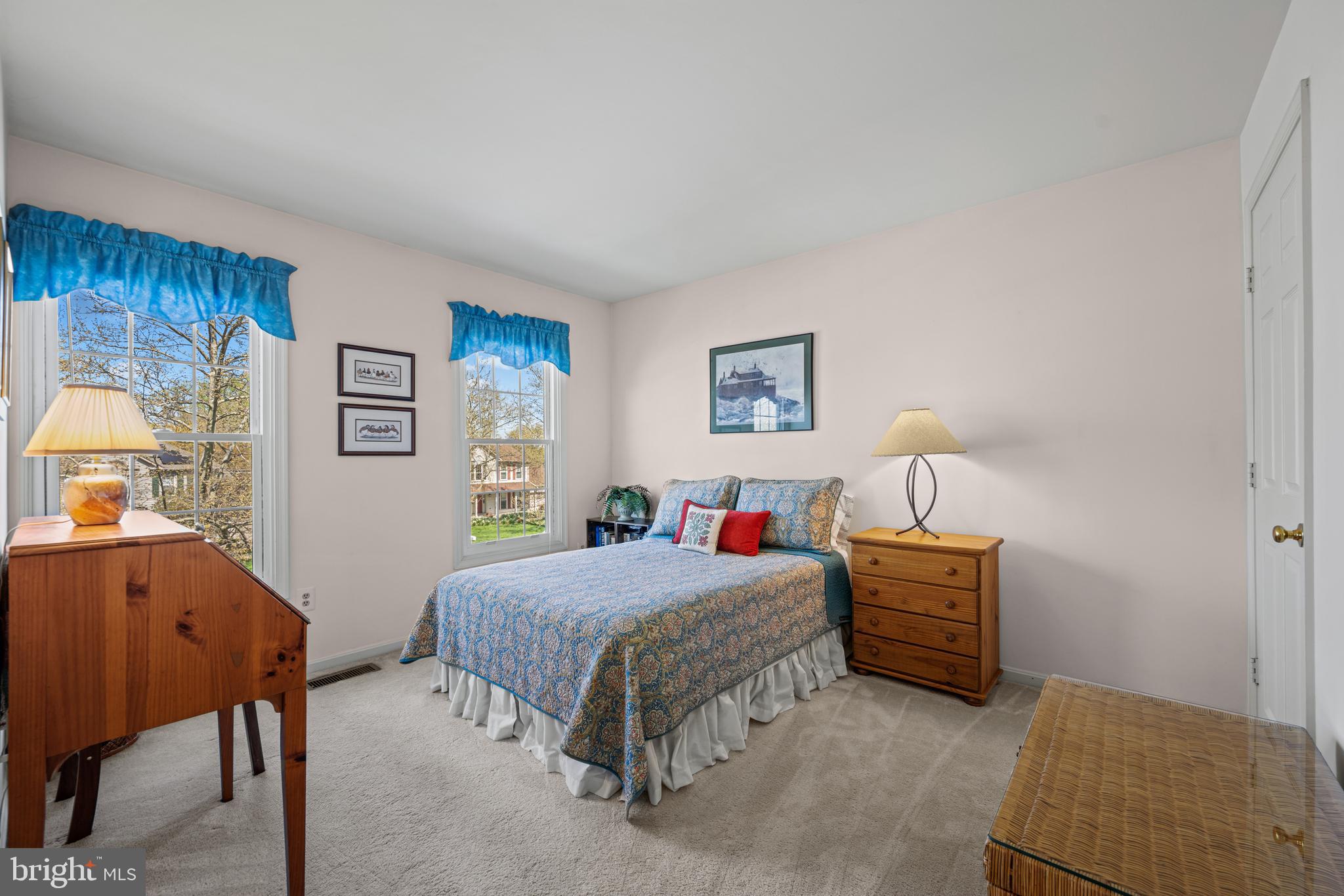 ROCKBURN TOWNSHP - Residential