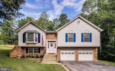 Photo of 4800 Blueberry Drive, BRANDYWINE, MD 20613 (MLS # MDCH2052246)