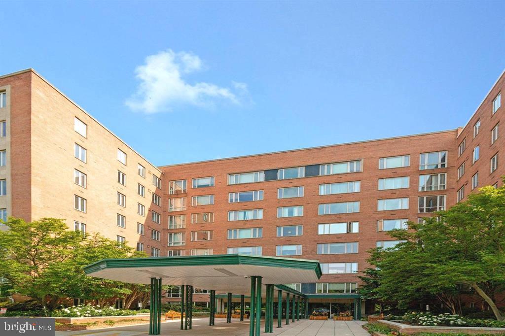 4301 MASSACHUSETTS AVENUE NW 2006
