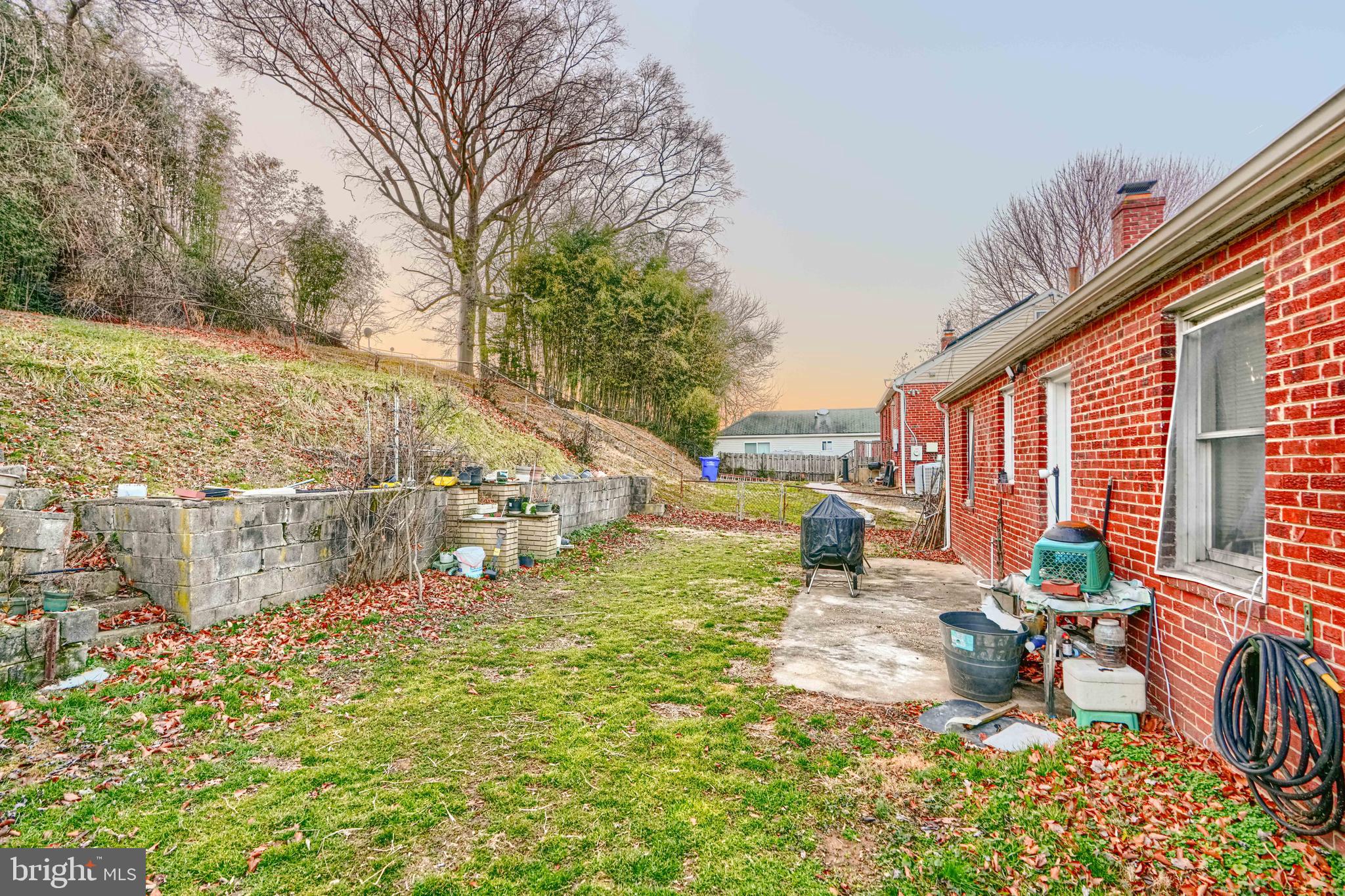 WHEATON HILLS - Residential