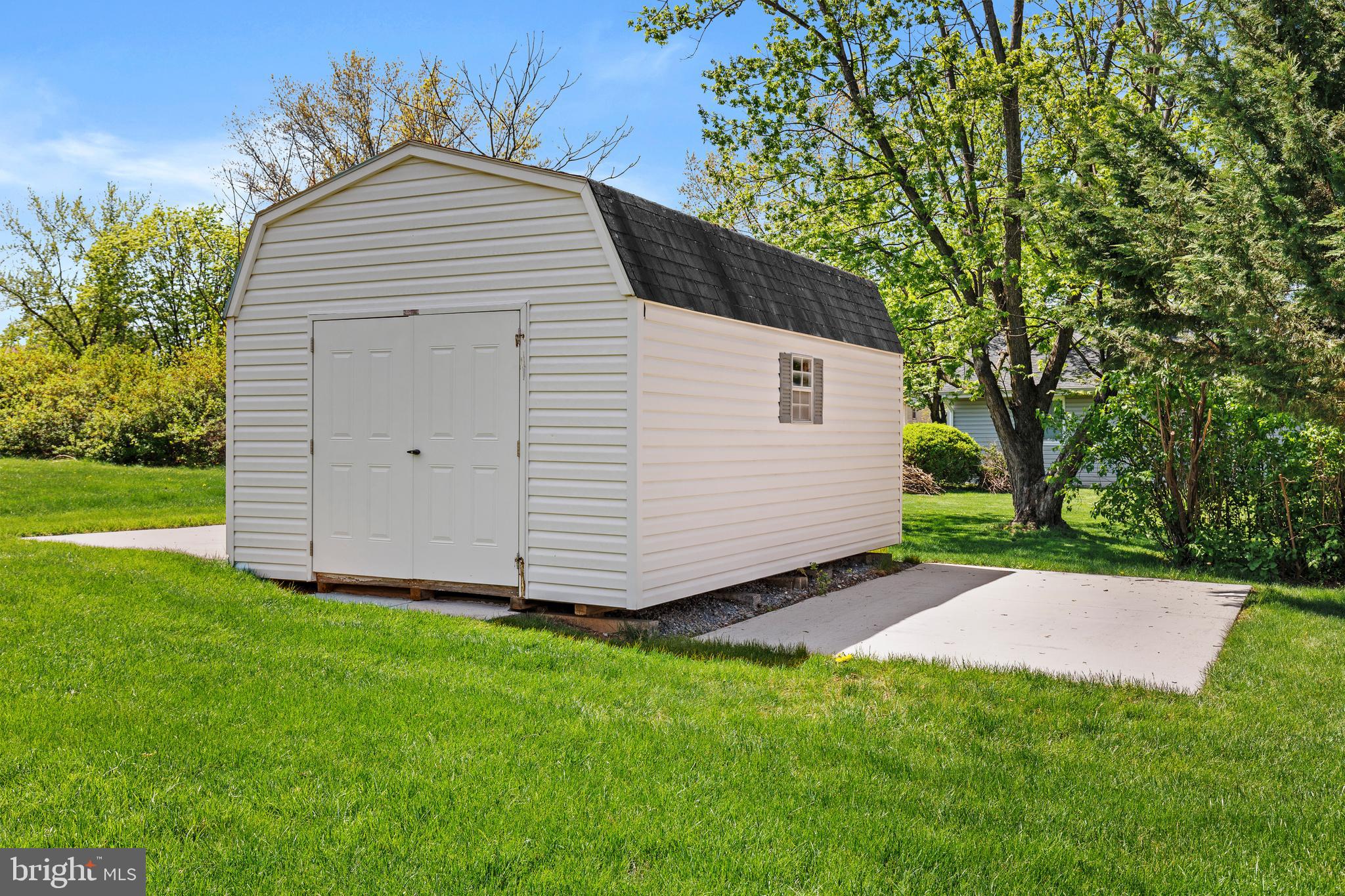 SCHLUSSER VILLAGE - Residential