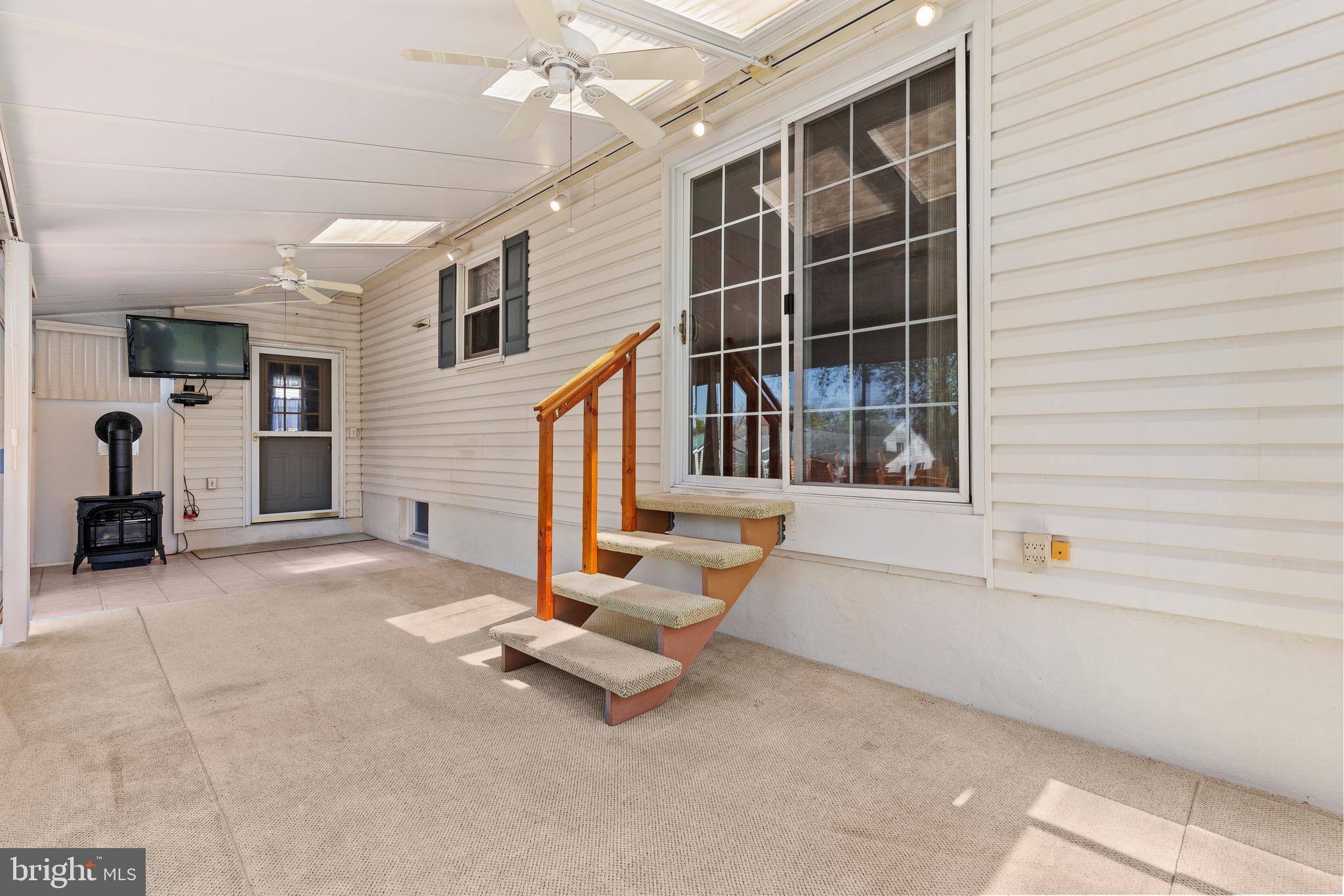 SCHLUSSER VILLAGE - Residential