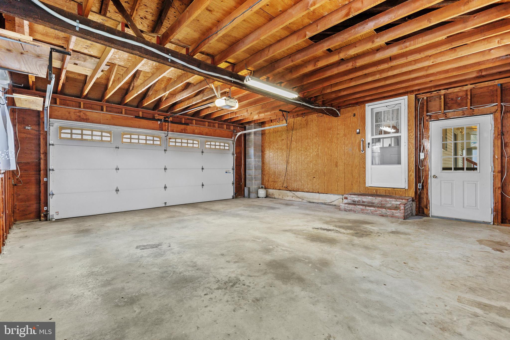 SCHLUSSER VILLAGE - Residential