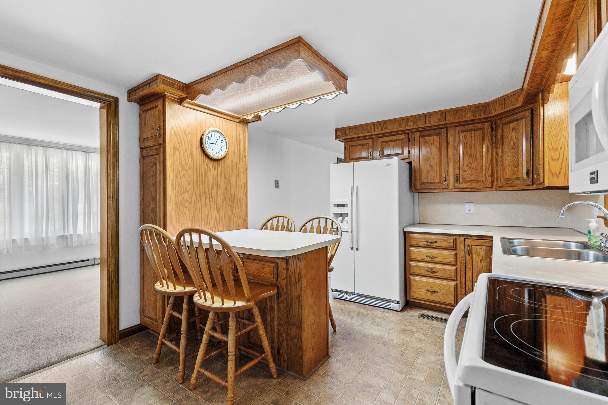 SCHLUSSER VILLAGE - Residential