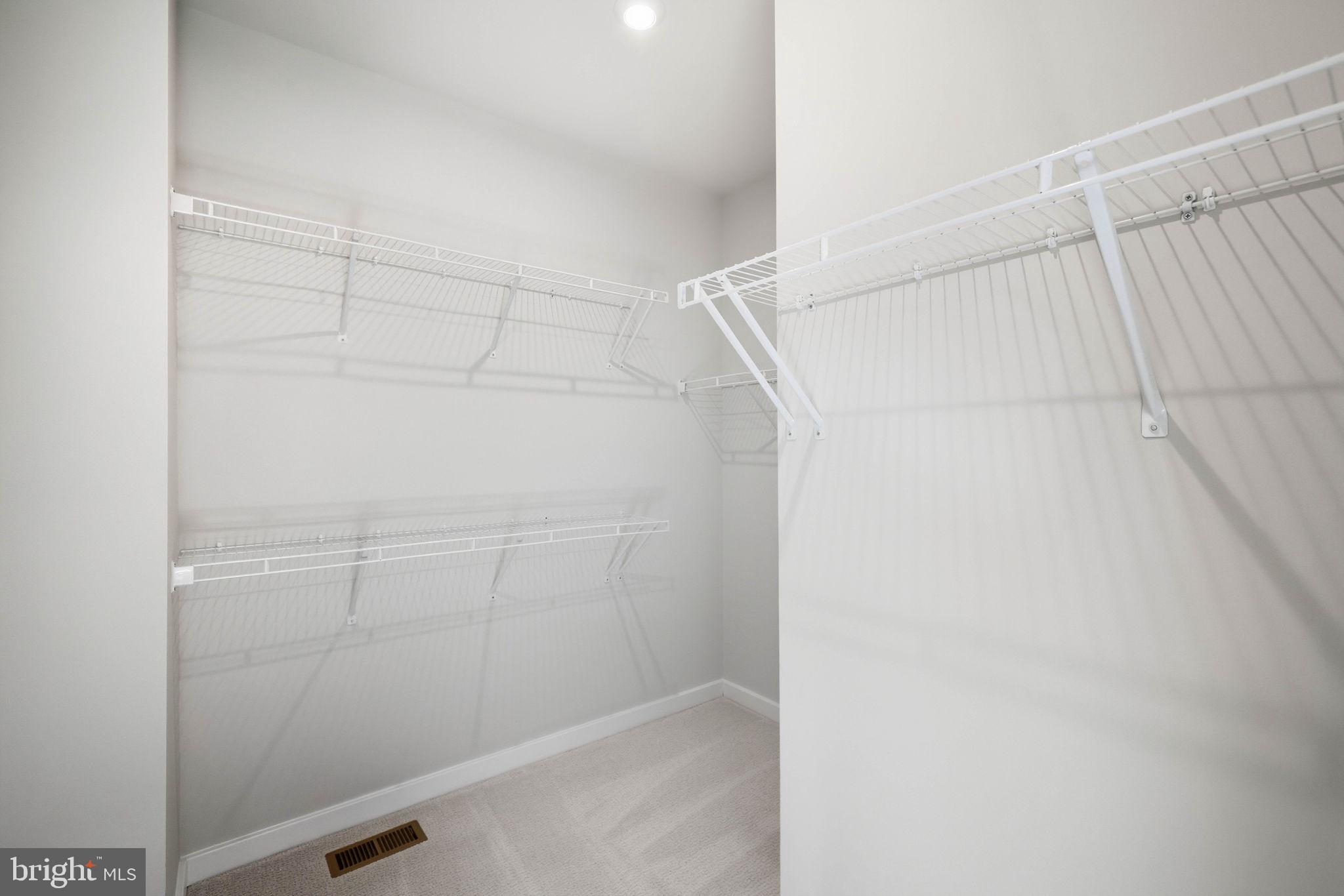 TUSCARORA VILLAGE - Residential Lease