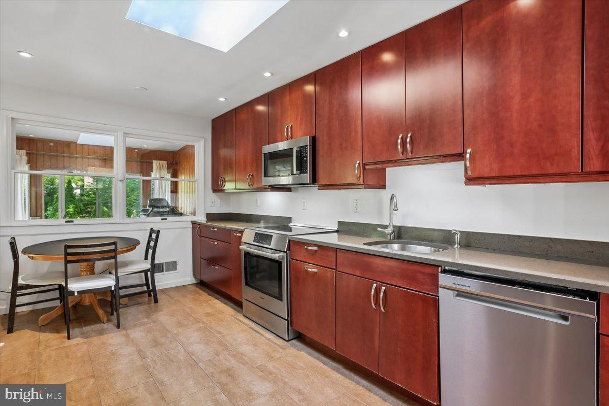 GREENTREE MANOR - Residential