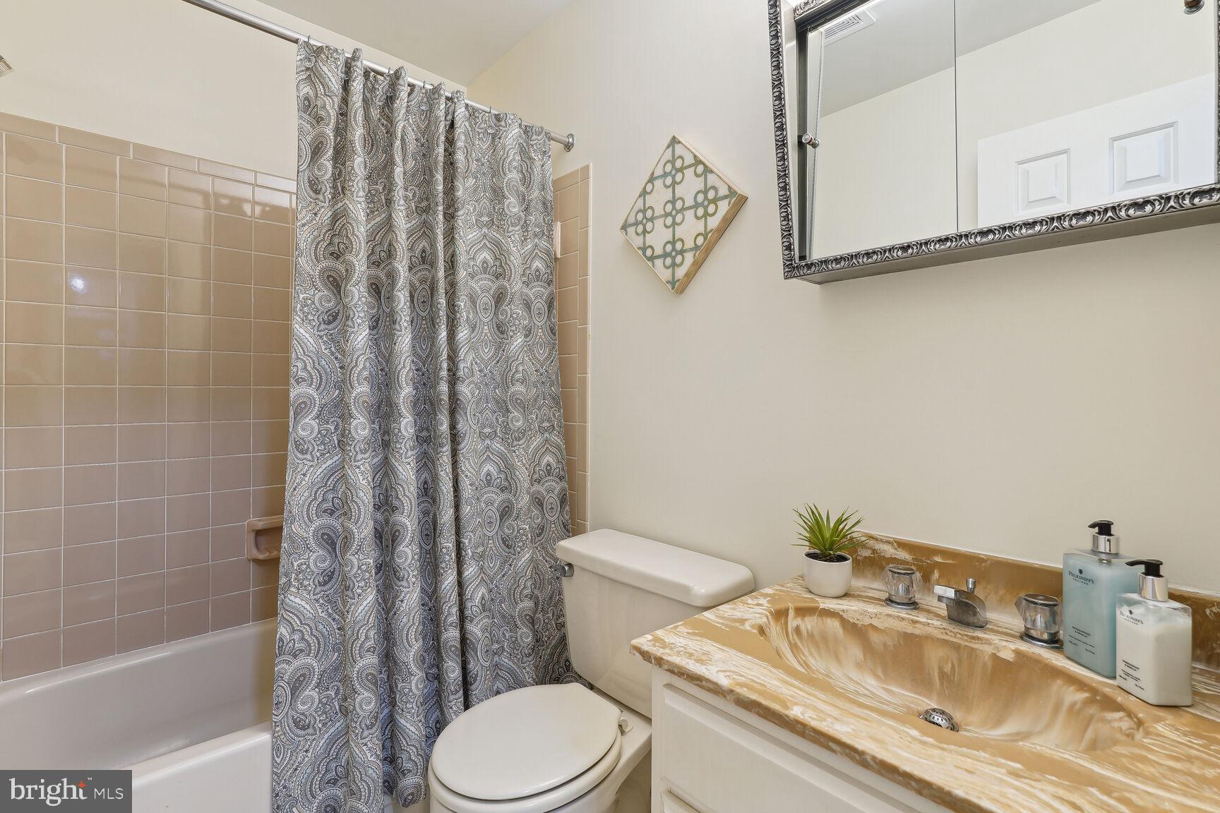 INDIAN RUN TOWNHOUSES - Residential