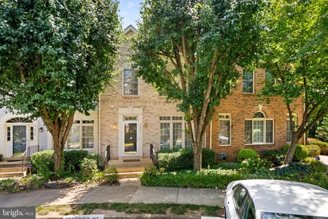 Photo of 6631 Thurlton Drive, ALEXANDRIA, VA 22315 (MLS # VAFX2332384)