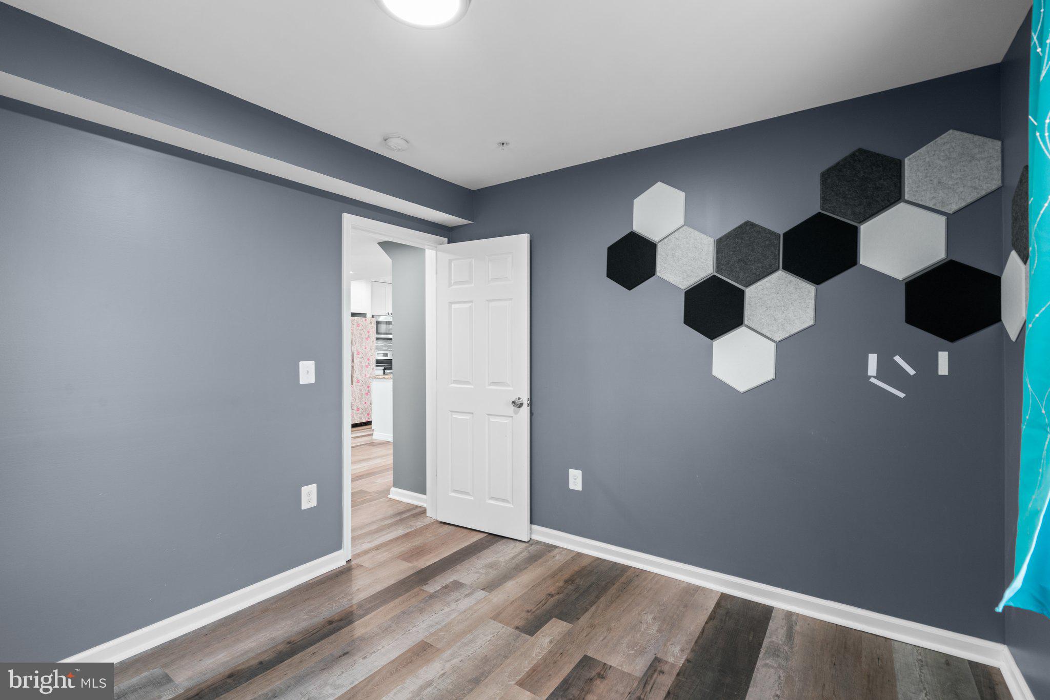 GRAY MANOR - Residential