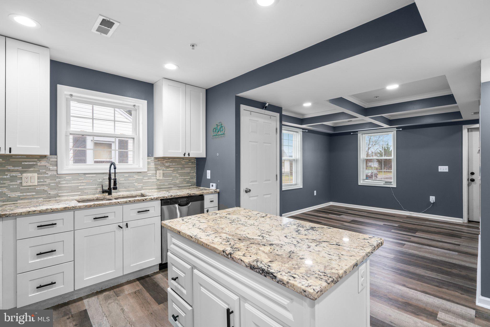 GRAY MANOR - Residential