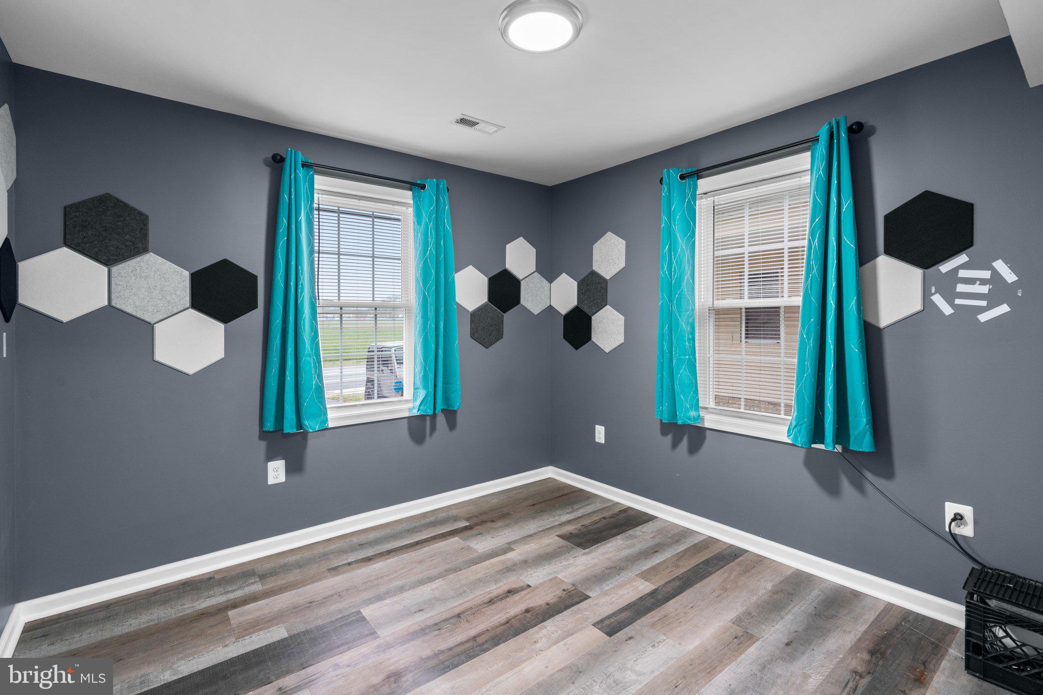 GRAY MANOR - Residential