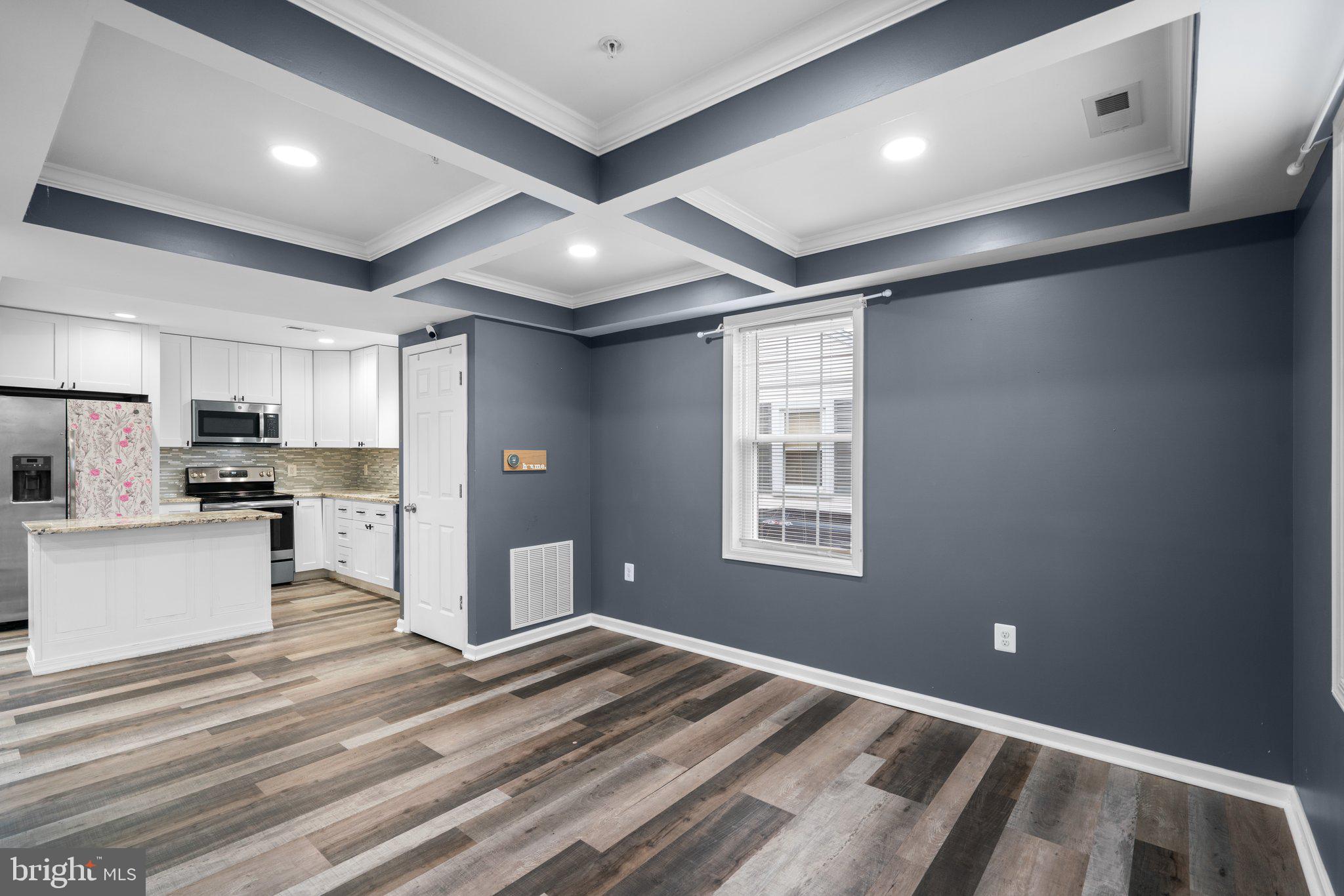 GRAY MANOR - Residential