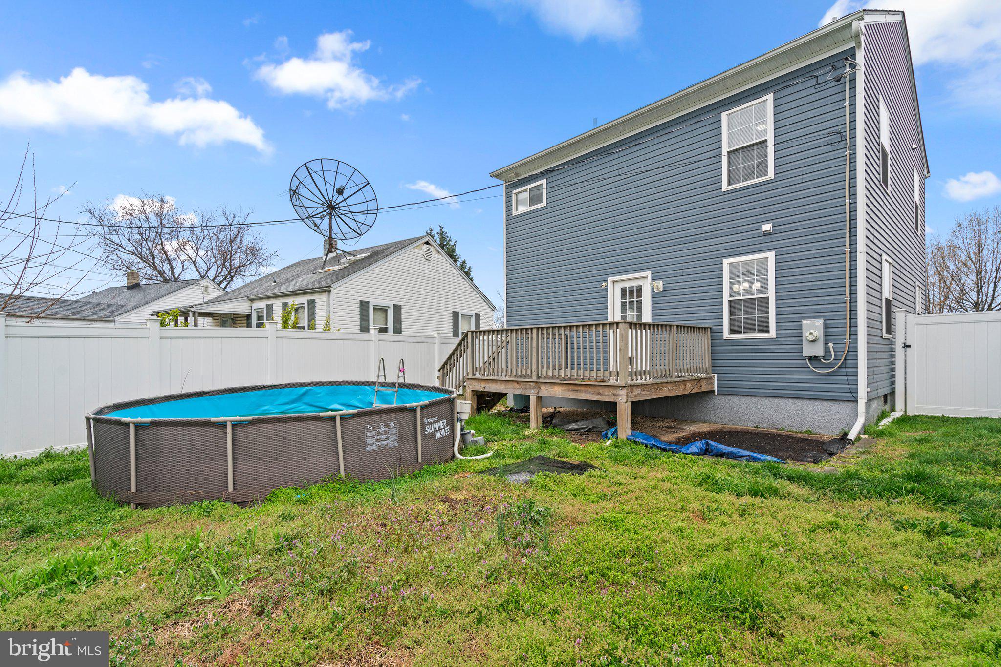 GRAY MANOR - Residential