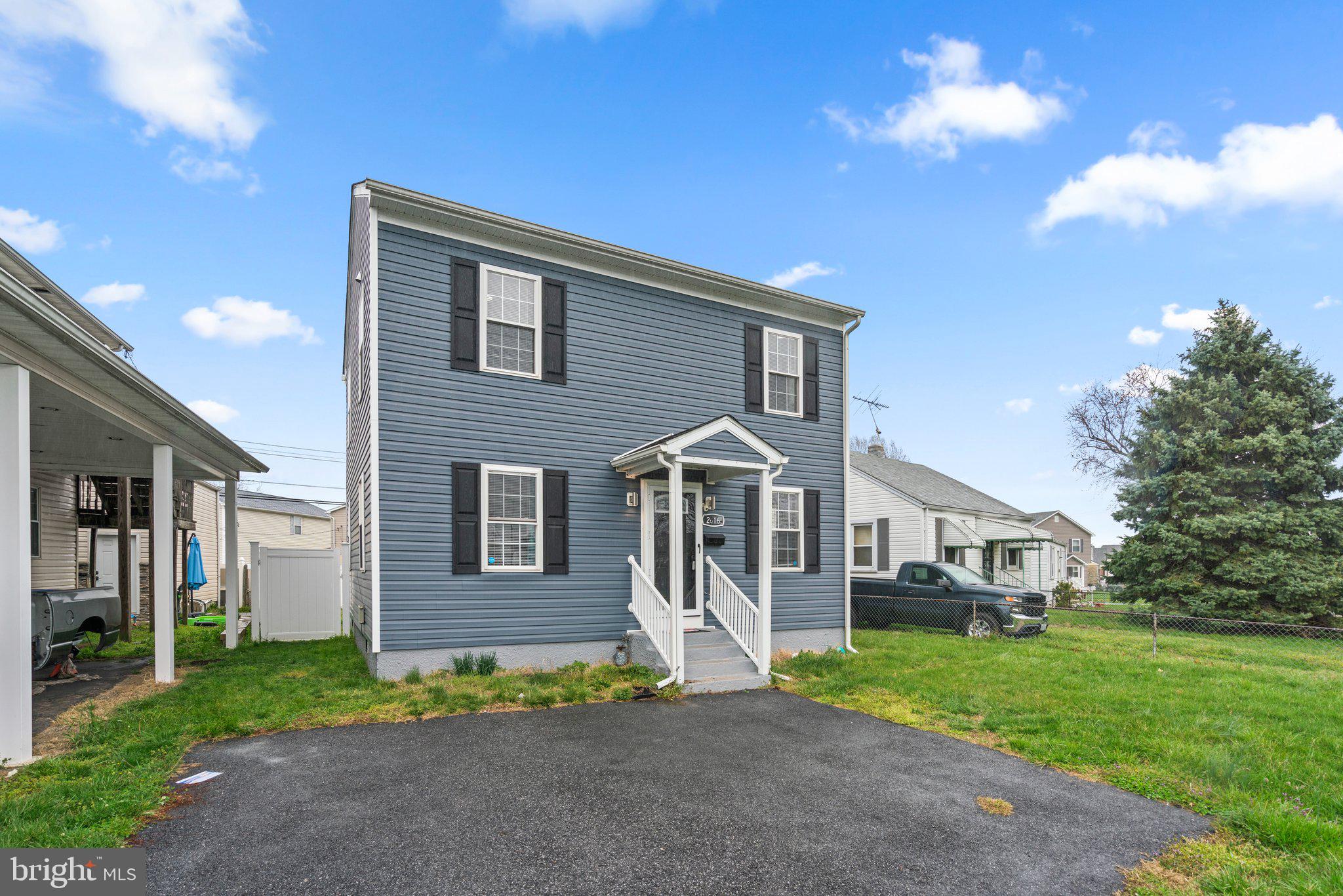 GRAY MANOR - Residential