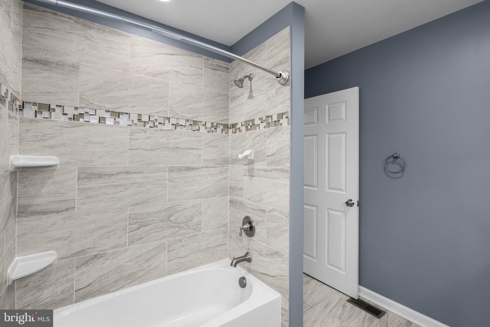 GRAY MANOR - Residential