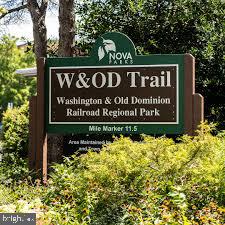 VIENNA WOODS - Residential Lease