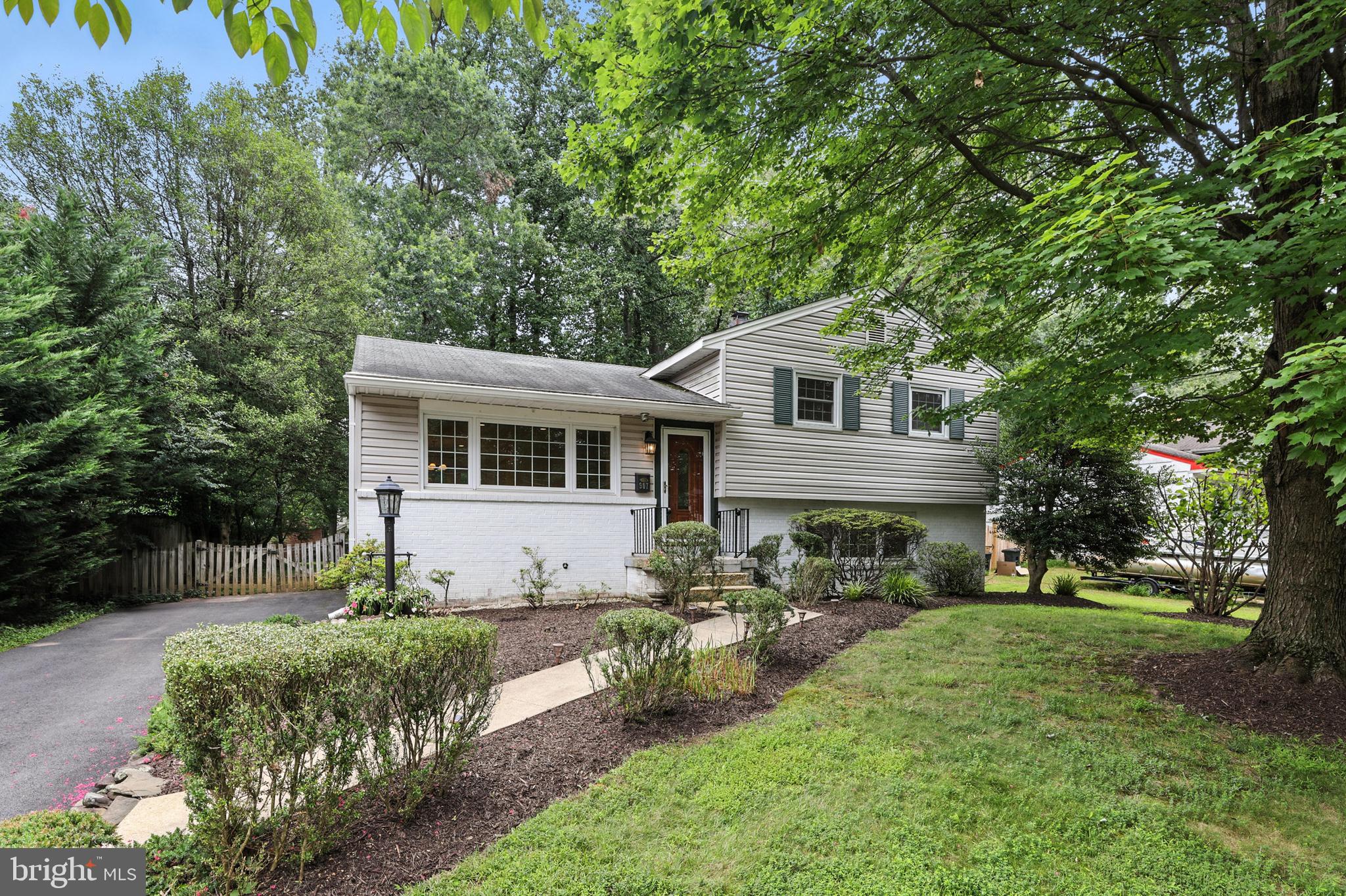 VIENNA WOODS - Residential Lease