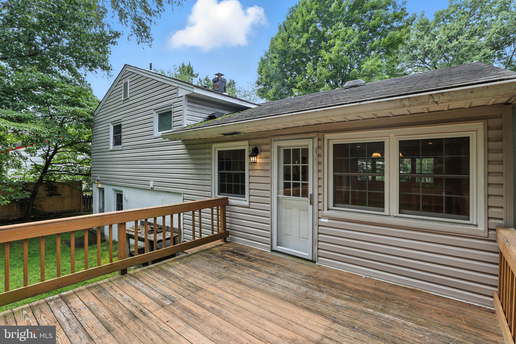 VIENNA WOODS - Residential Lease