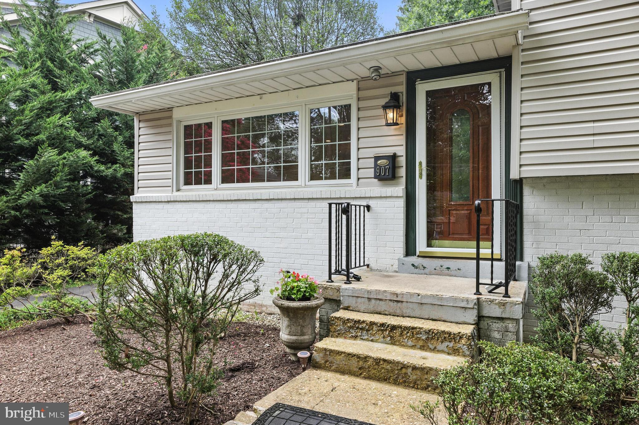 VIENNA WOODS - Residential Lease